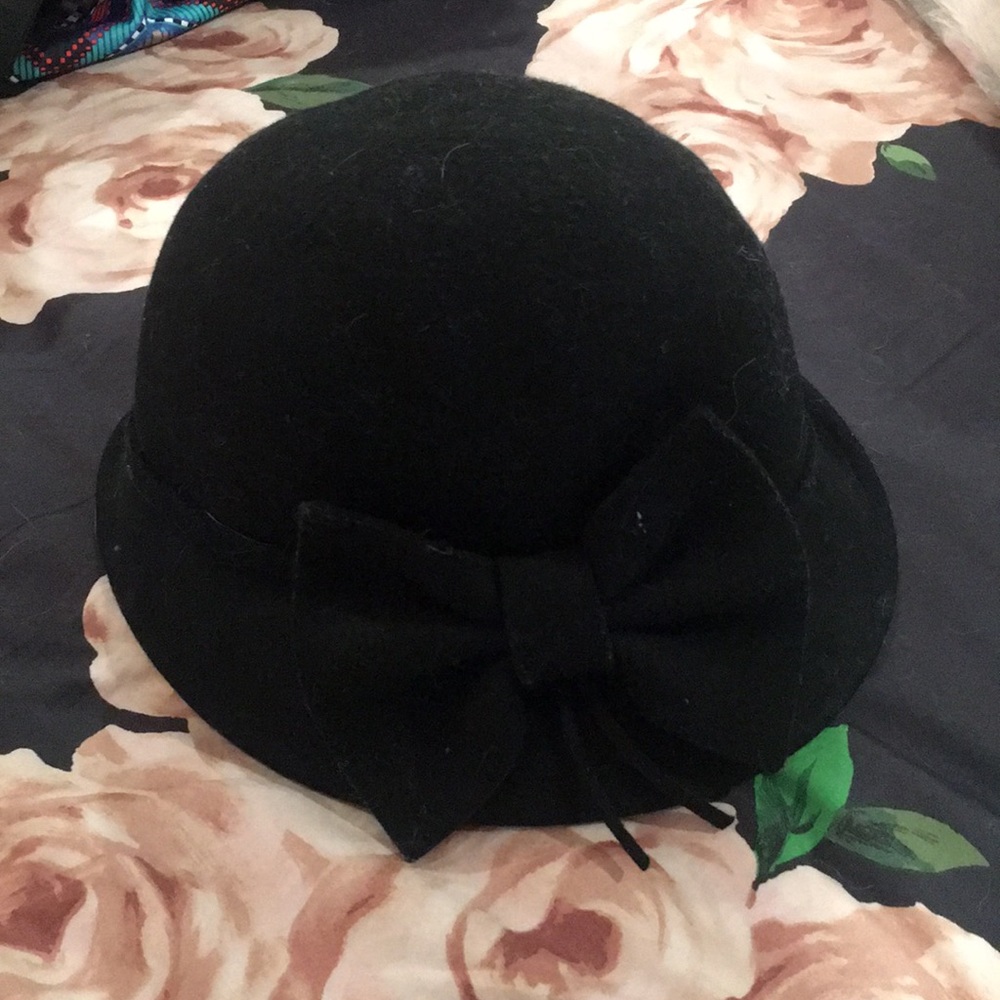 Black Jessica Simpson hat